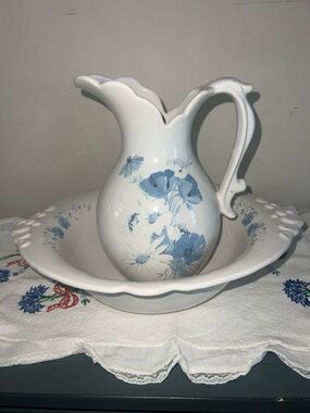 Vintage Royal Haeger Pitcher and Bowl Made in USA